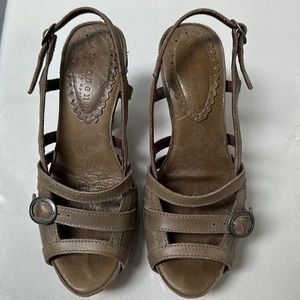 Neosens platform sandal